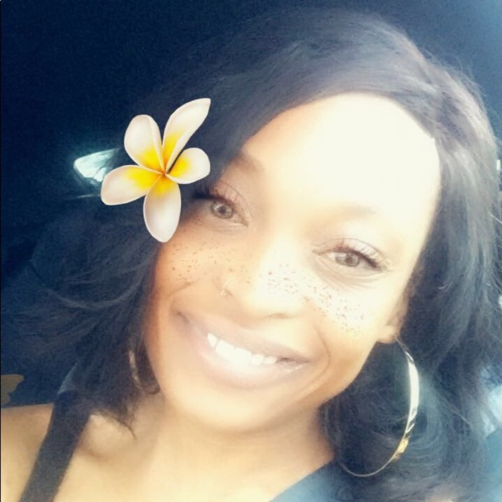 Meet your Posher, Leshea